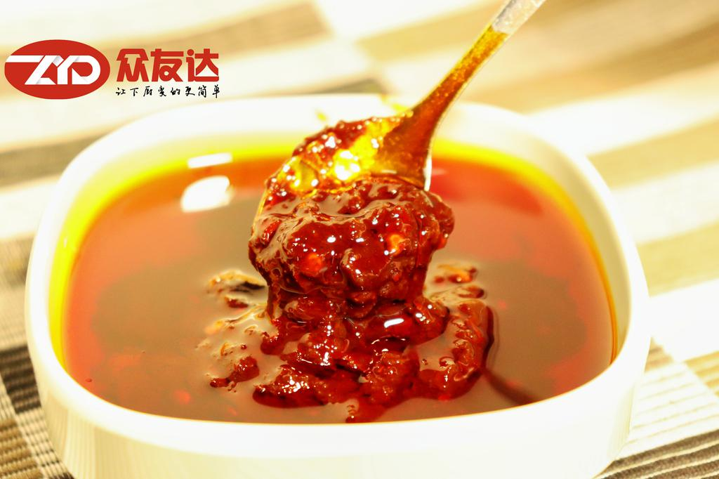 川香烧焖汁川香烧焖汁麻辣酱香,色泽红亮,味浓底厚.